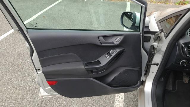 Ford Fiesta image 2