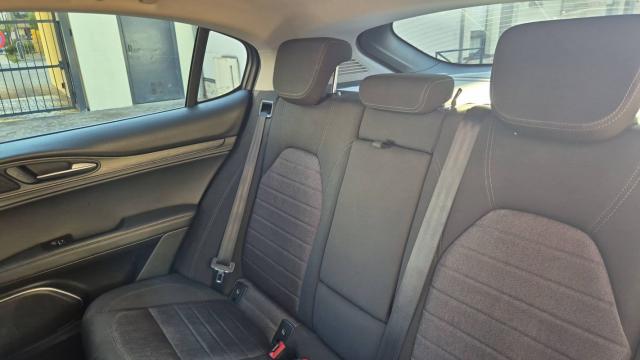 Alfa Romeo Stelvio image 1