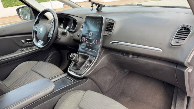 Renault Scénic image 7