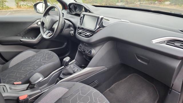 Peugeot 2008 image 5