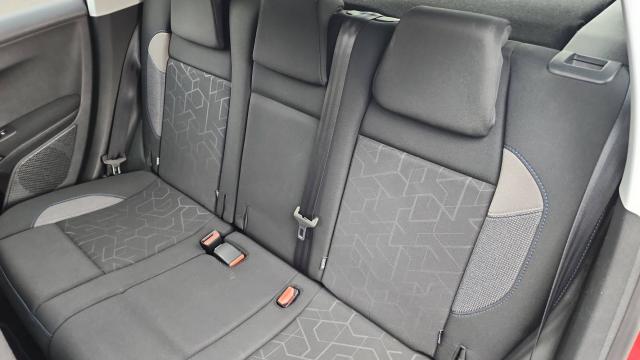 Peugeot 2008 image 3