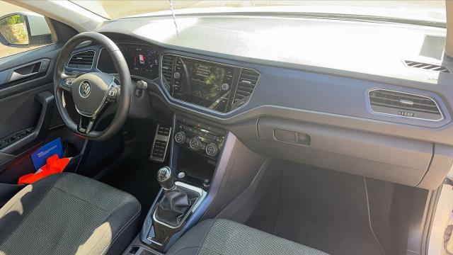 Volkswagen T-Roc image 6