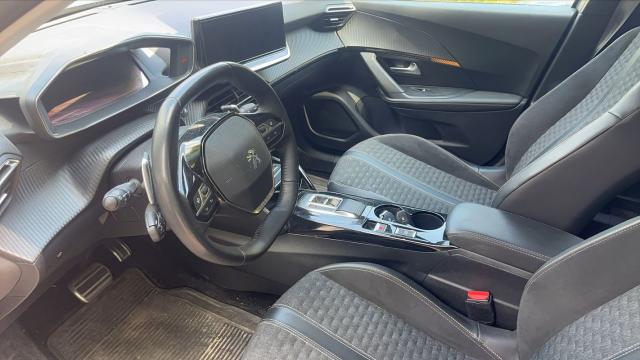 Peugeot 2008 image 7