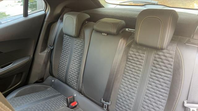 Peugeot 2008 image 1