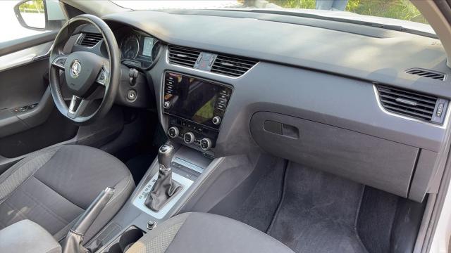 Skoda Octavia image 4