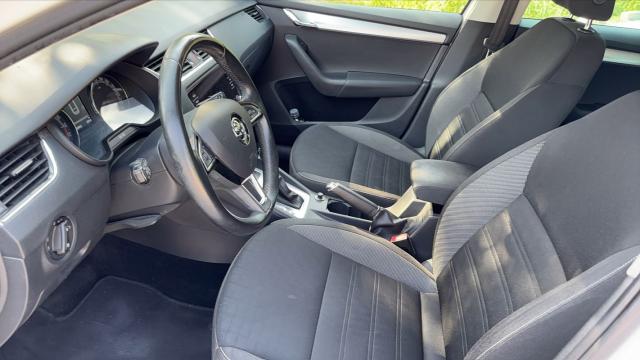 Skoda Octavia image 9