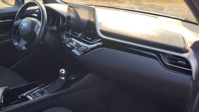 Toyota C-Hr image 9