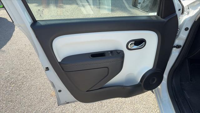 Renault Twingo image 8