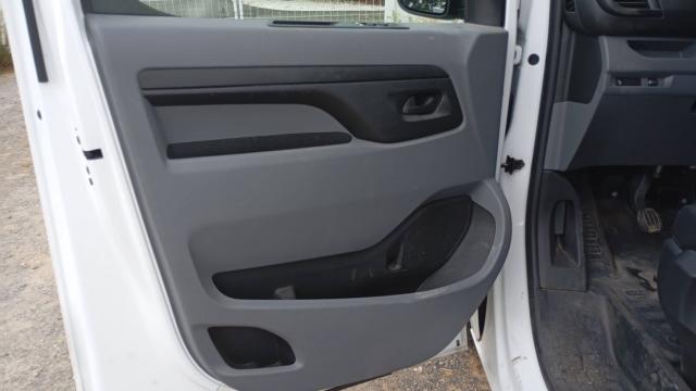Citroen Jumpy image 3