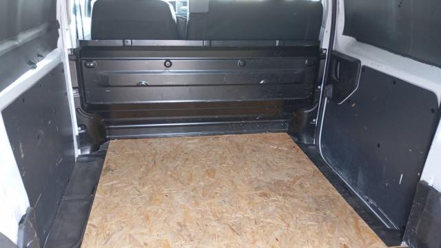 Citroen Jumpy image 9