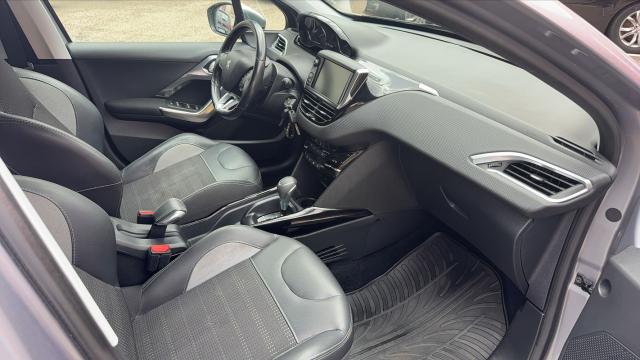 Peugeot 2008 image 9
