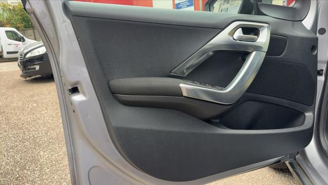 Peugeot 2008 image 5