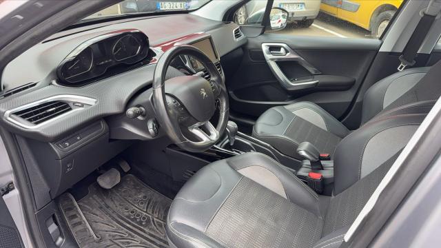 Peugeot 2008 image 1