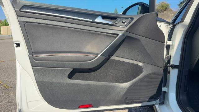 Volkswagen Golf image 5