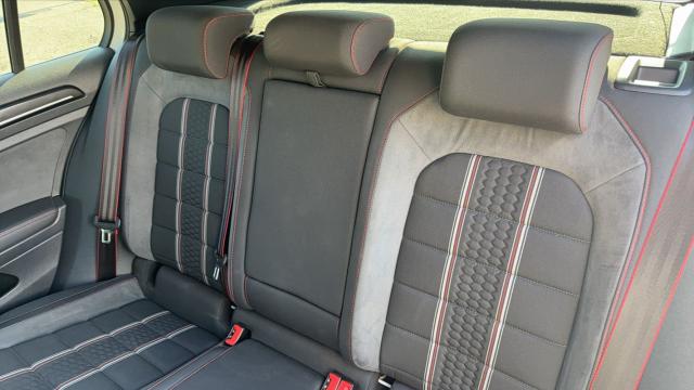 Volkswagen Golf image 8
