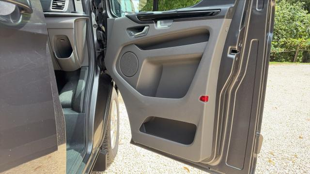 Ford Transit Custom Fourgon image 1