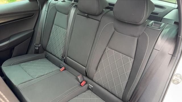 Skoda Karoq image 7