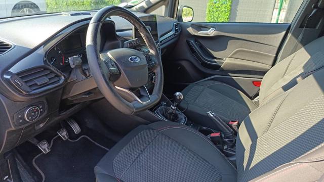Ford Fiesta image 8