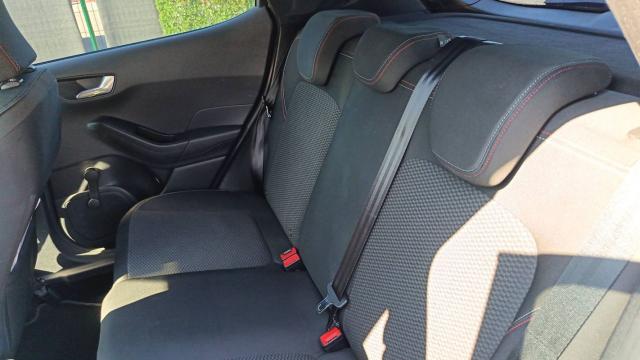 Ford Fiesta image 2