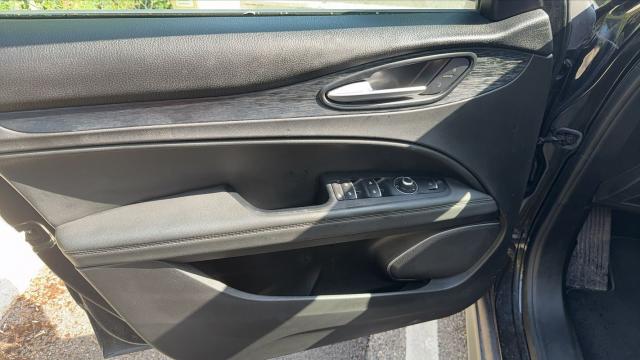 Alfa Romeo Stelvio image 5
