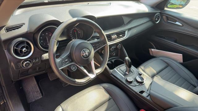Alfa Romeo Stelvio image 1