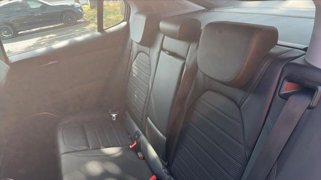 Alfa Romeo Stelvio image 2