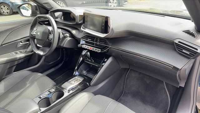 Peugeot 2008 image 6