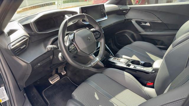 Peugeot 2008 image 5