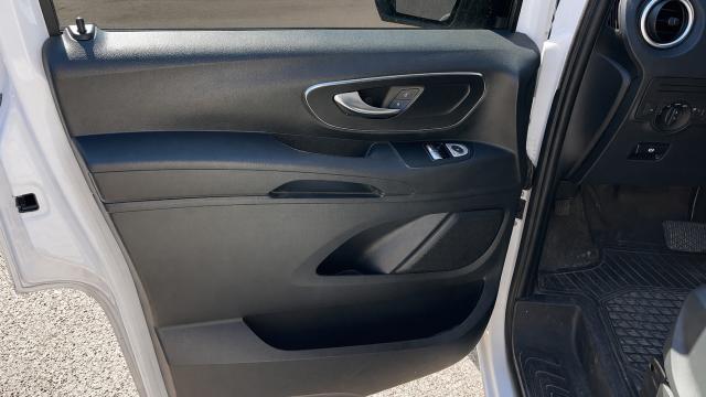 Mercedes Benz Vito image 8
