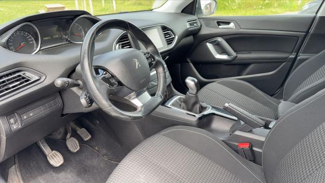 Peugeot 308 image 3