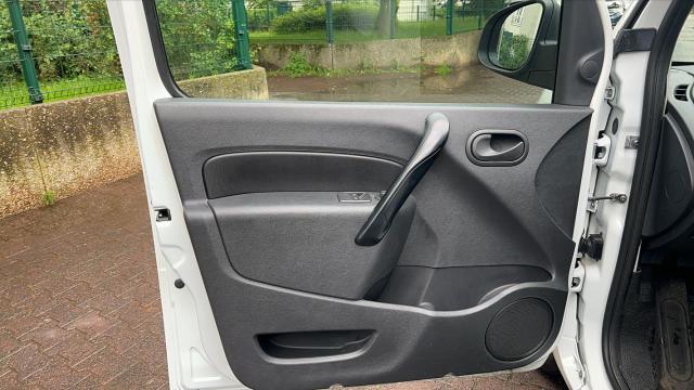 Renault Kangoo Express image 2