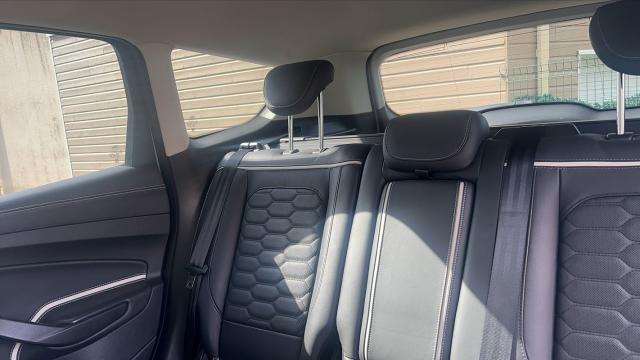 Ford Kuga image 9