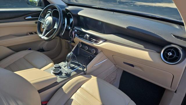 Alfa Romeo Stelvio image 1