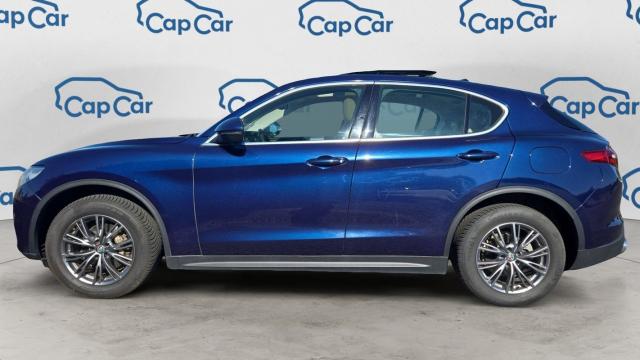 Alfa Romeo Stelvio image 8