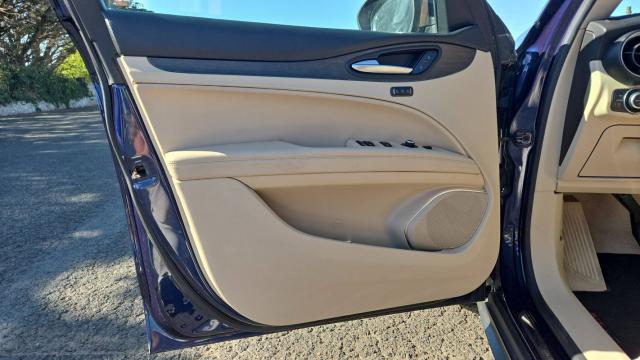 Alfa Romeo Stelvio image 6