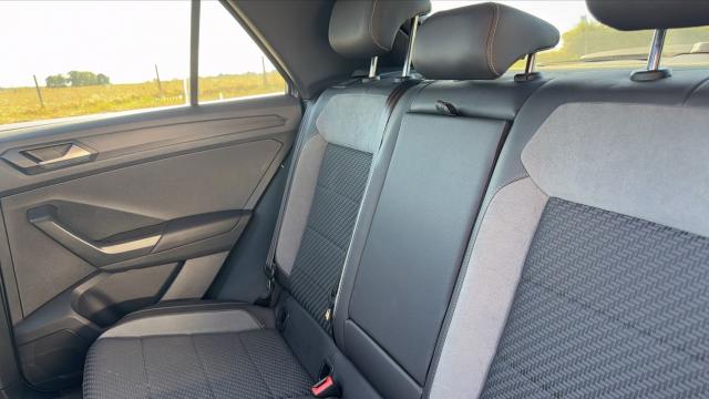 Volkswagen T-Roc image 1
