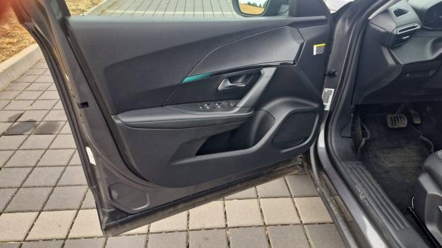Peugeot 2008 image 6