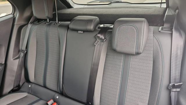 Peugeot 2008 image 9