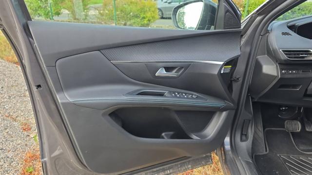 Peugeot 5008 image 3