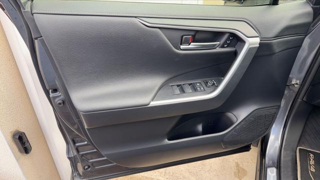 Toyota Rav4 image 7