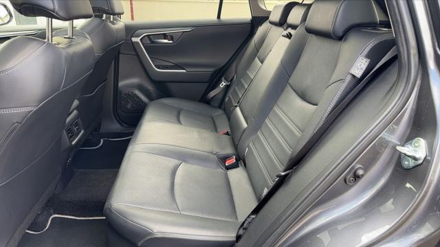 Toyota Rav4 image 6