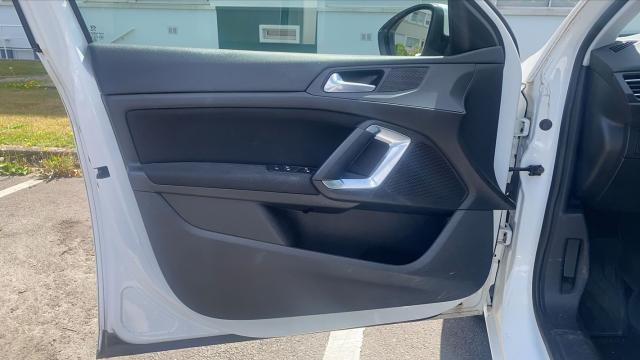 Peugeot 308 image 4