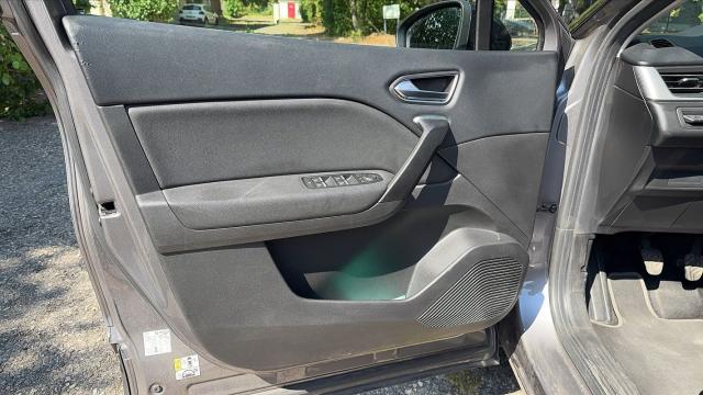 Renault Captur image 6