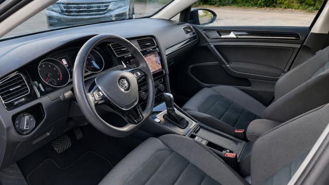 Volkswagen Golf image 7
