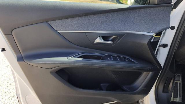 Peugeot 3008 image 7