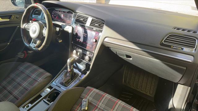 Volkswagen Golf image 8