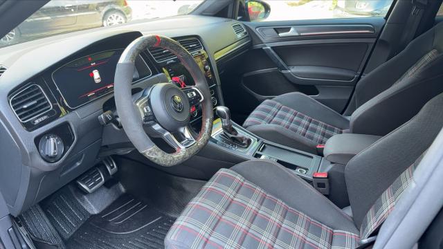 Volkswagen Golf image 9