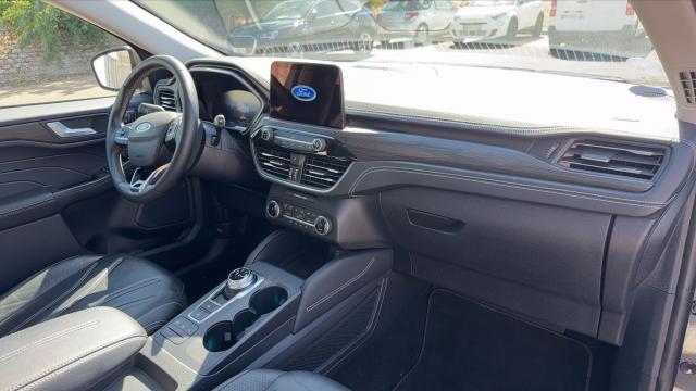 Ford Kuga image 8
