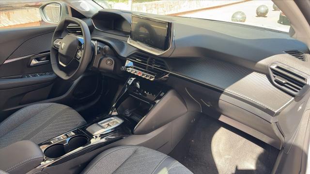 Peugeot 208 image 7