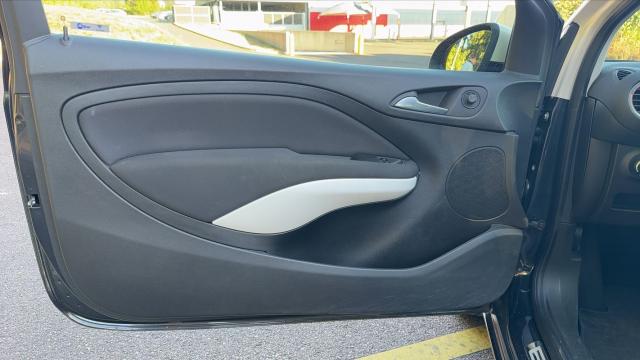Opel Adam image 2